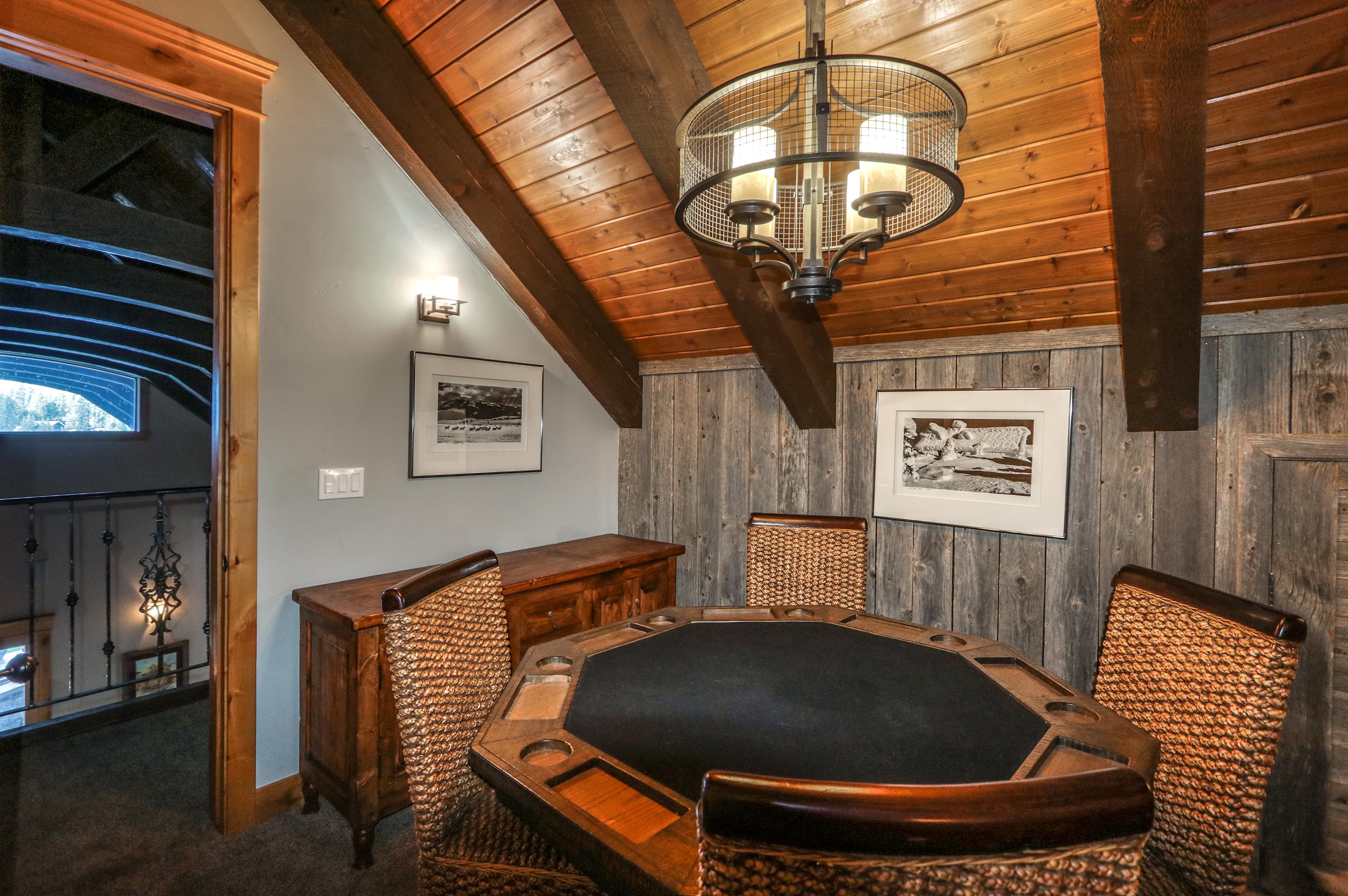 Sandpoint, Idaho, 83864, United States, 2 Bedrooms Bedrooms, ,4 BathroomsBathrooms,Residential,For Sale,1806623