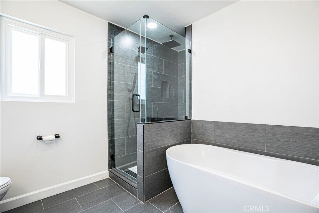 Glendale, California, 91206, United States, 4 Bedrooms Bedrooms, ,3 BathroomsBathrooms,Residential,For Sale,1940917
