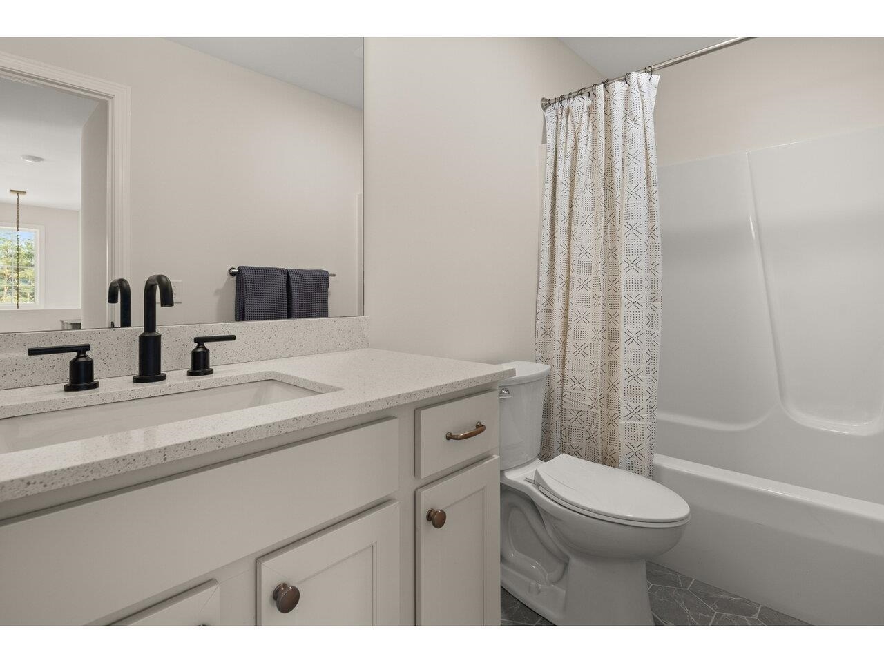 South Burlington, Vermont, 05403, United States, 3 Bedrooms Bedrooms, ,2 BathroomsBathrooms,Residential,For Sale,2003421