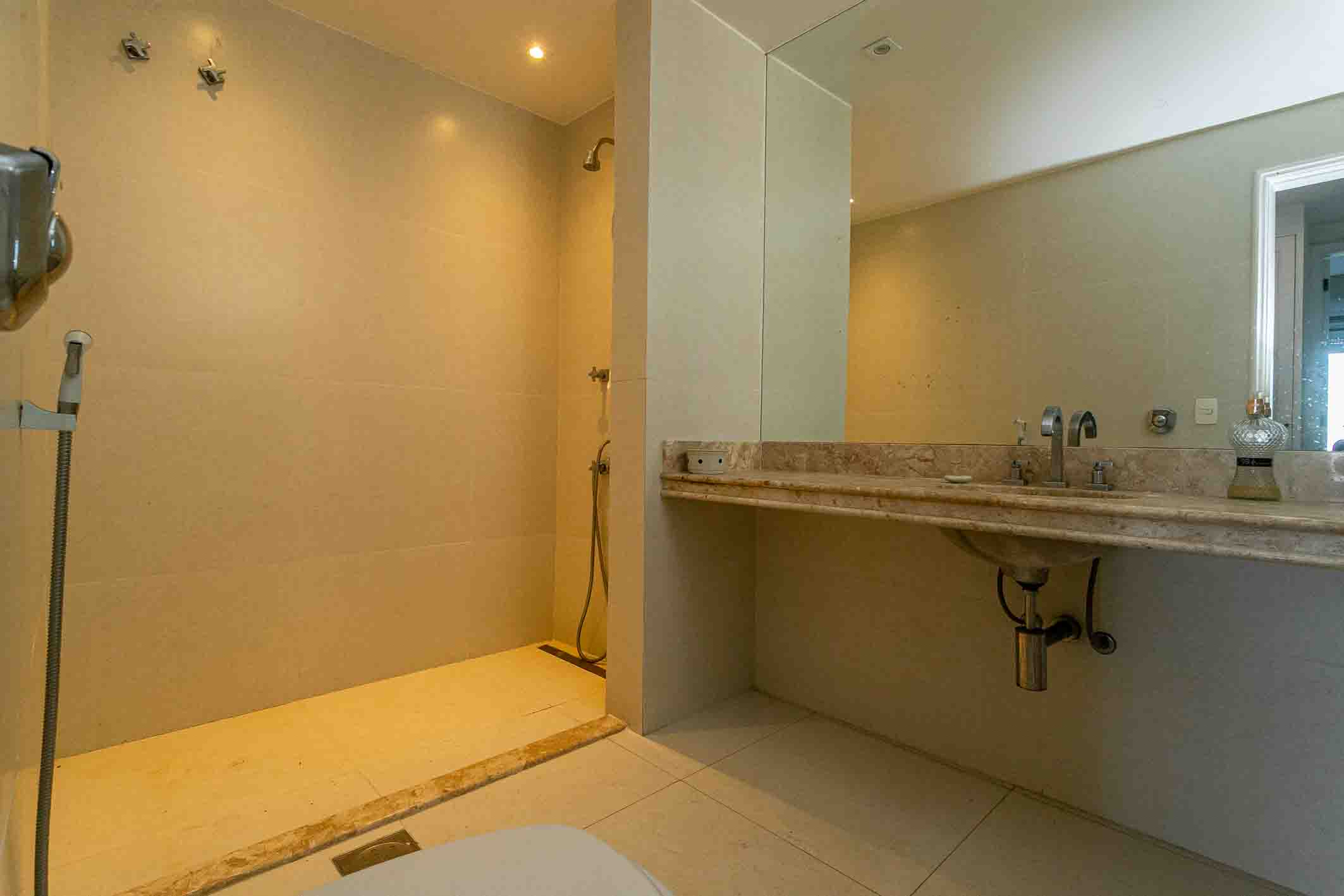  Apartment with Direct Ocean Views on Vieira Souto, Posto 10 - 物件實景