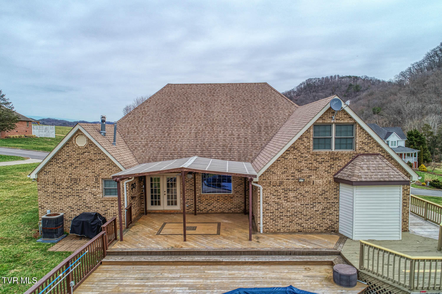 Rogersville, Tennessee, 37857, United States, 4 Bedrooms Bedrooms, ,4 BathroomsBathrooms,Residential,For Sale,1977931