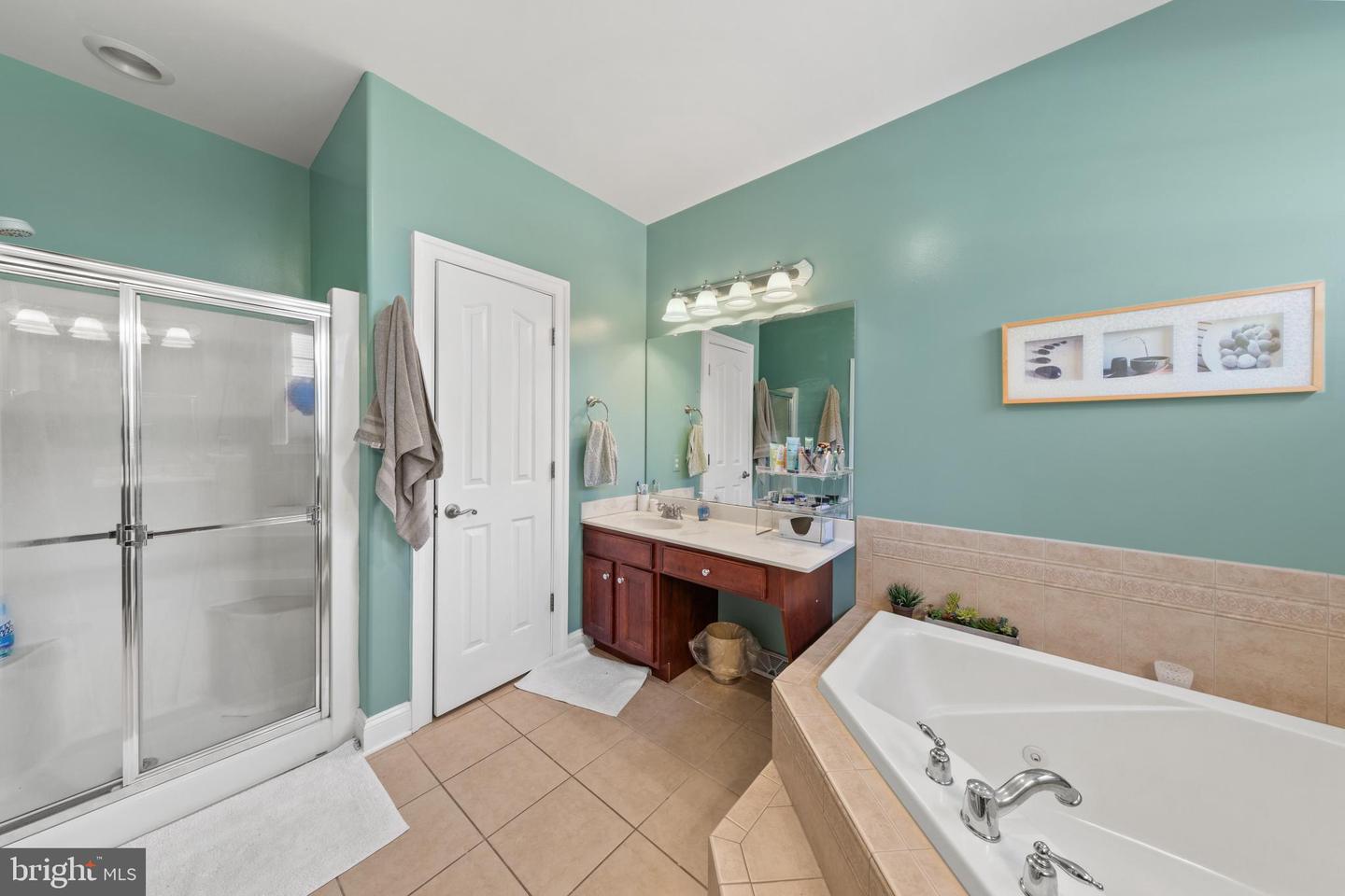 Dover, Delaware, 19904, United States, 4 Bedrooms Bedrooms, ,5 BathroomsBathrooms,Residential,For Sale,1990905