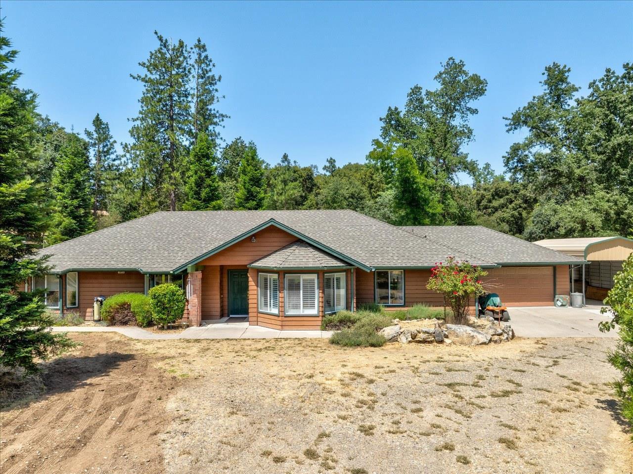 Oakhurst, California, 93644, United States, 4 Bedrooms Bedrooms, ,2 BathroomsBathrooms,Residential,For Sale,1922823