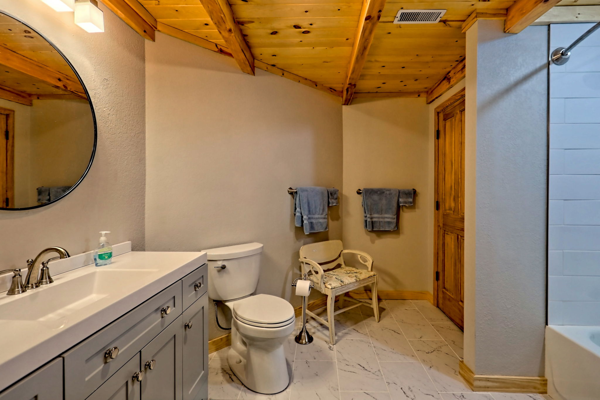 Warne, North Carolina, 28909, United States, 3 Bedrooms Bedrooms, ,3 BathroomsBathrooms,Residential,For Sale,1826737