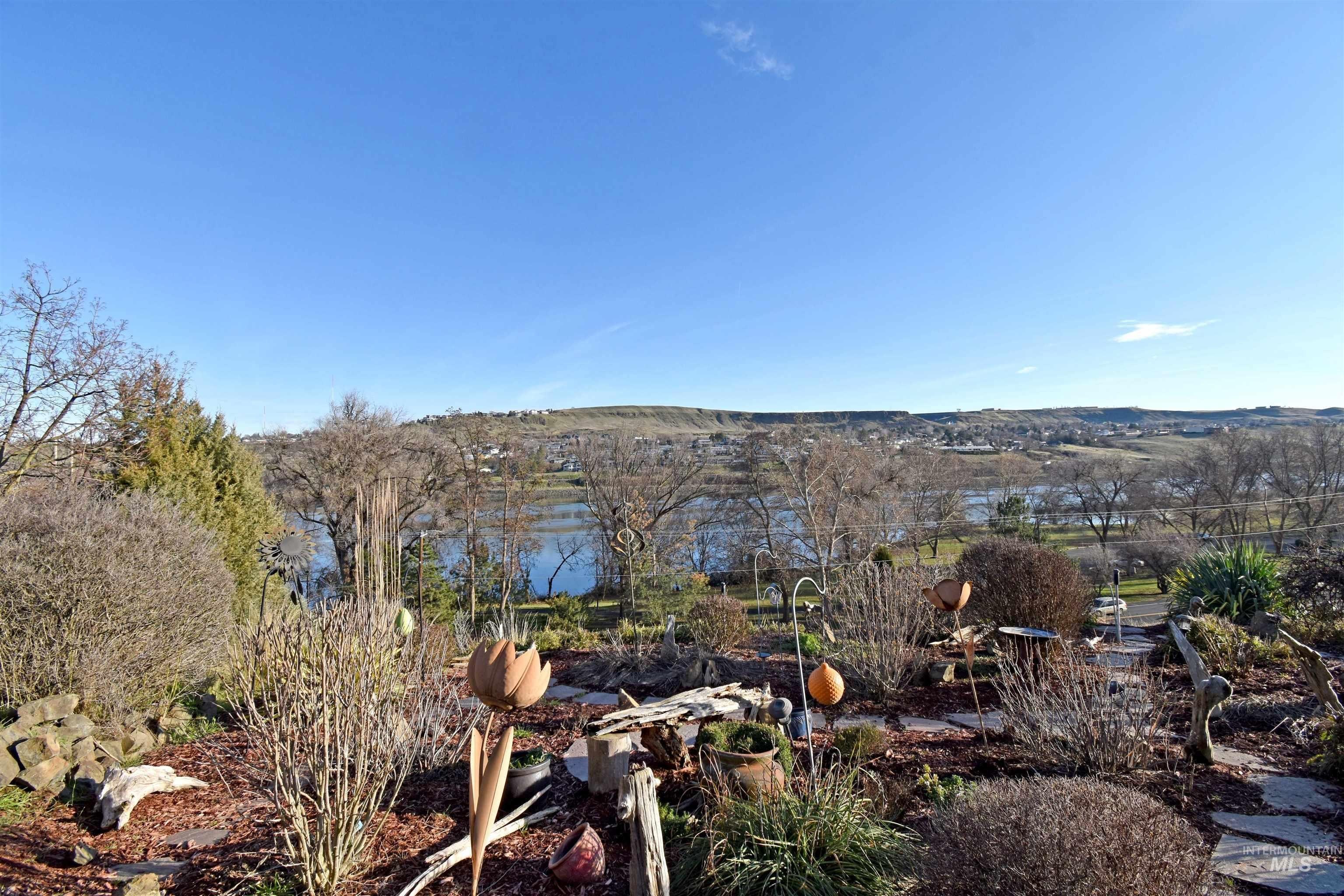 Clarkston, Washington, 99403, United States, 4 Bedrooms Bedrooms, ,2 BathroomsBathrooms,Residential,For Sale,2011343