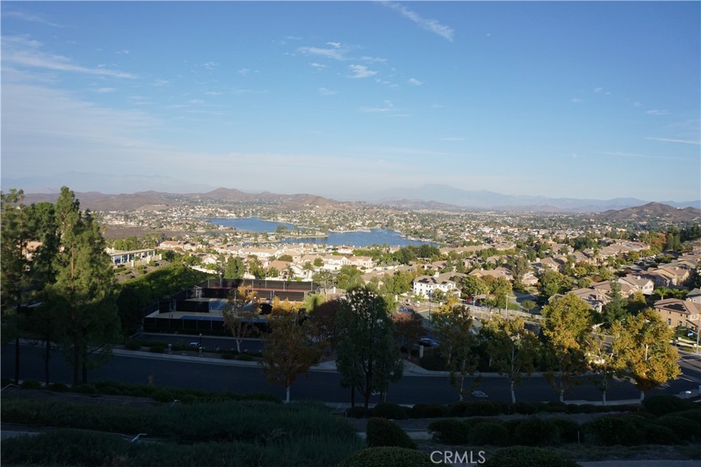 Lake Elsinore, California, 92532, United States, 4 Bedrooms Bedrooms, ,3 BathroomsBathrooms,Residential,For Sale,1988031