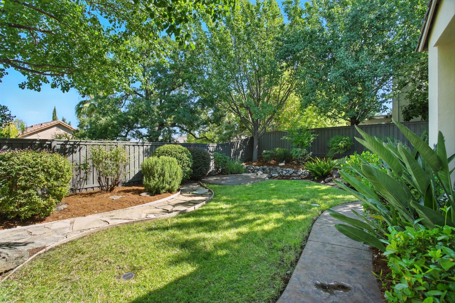 Roseville, California, 95661, United States, 4 Bedrooms Bedrooms, ,3 BathroomsBathrooms,Residential,For Sale,1934690