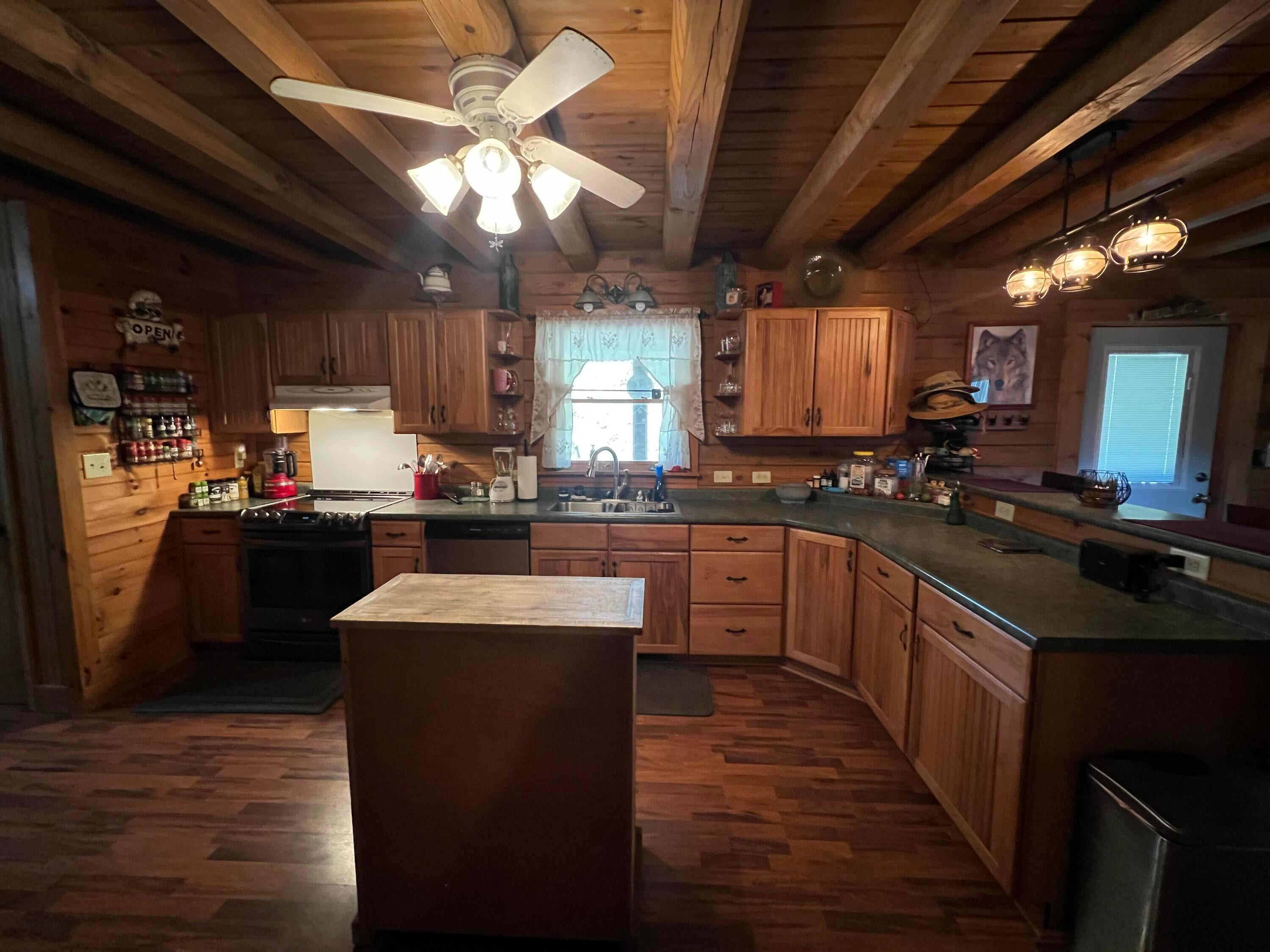 Rayle, Georgia, 30660, United States, 4 Bedrooms Bedrooms, ,3 BathroomsBathrooms,Residential,For Sale,1994515