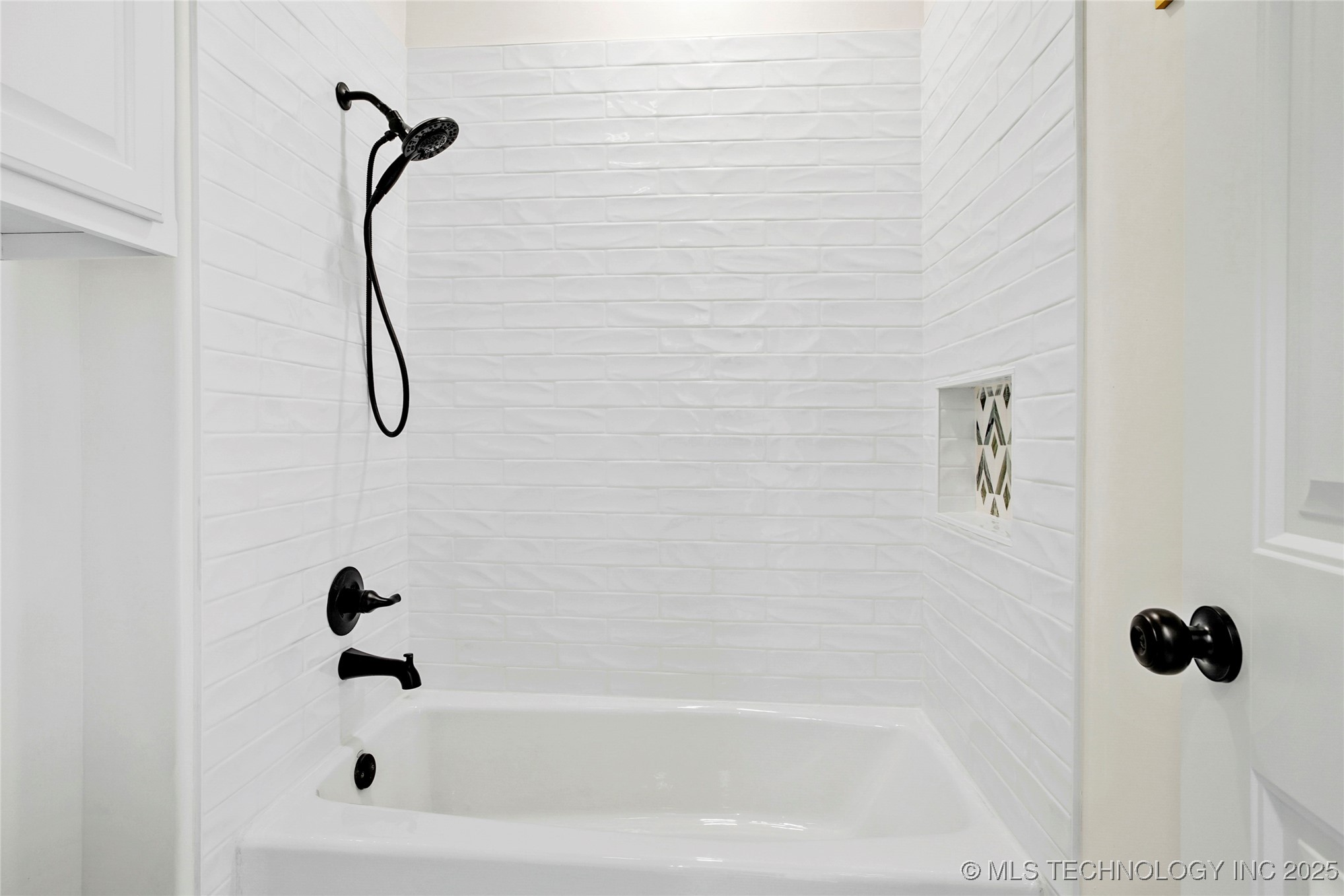 Bixby, Oklahoma, 74008, United States, 5 Bedrooms Bedrooms, ,4 BathroomsBathrooms,Residential,For Sale,1908435