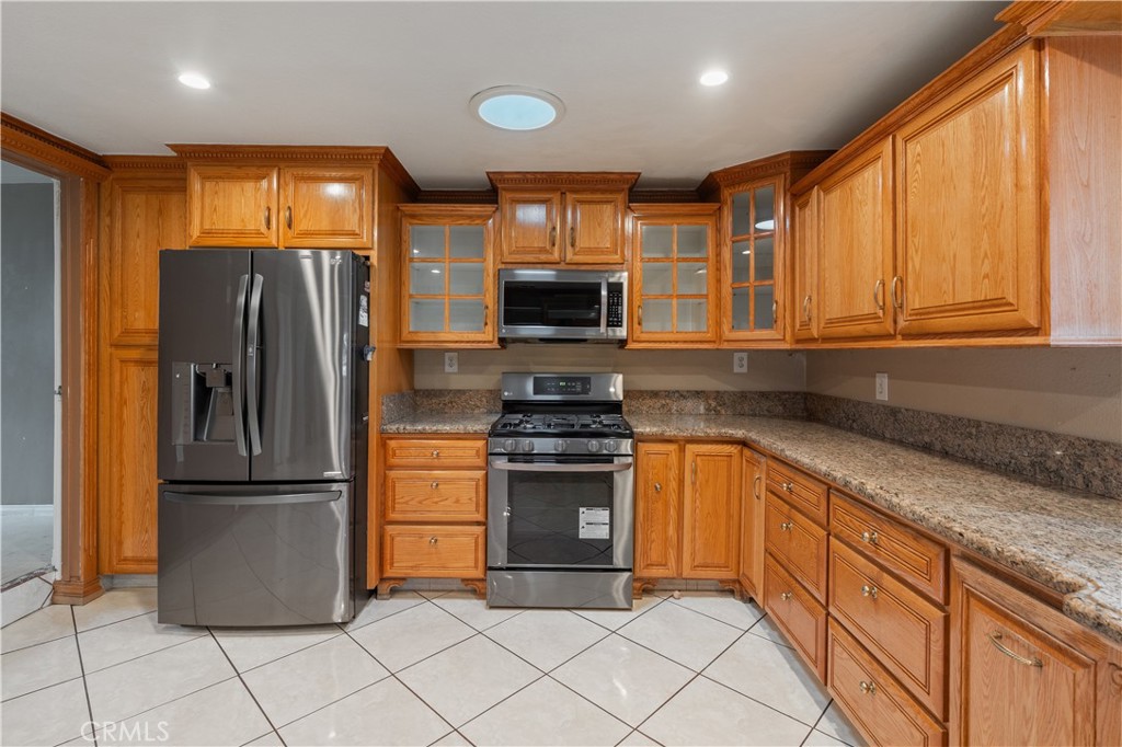 Los Angeles, California, 90033, United States, 4 Bedrooms Bedrooms, ,3 BathroomsBathrooms,Residential,For Sale,1834728