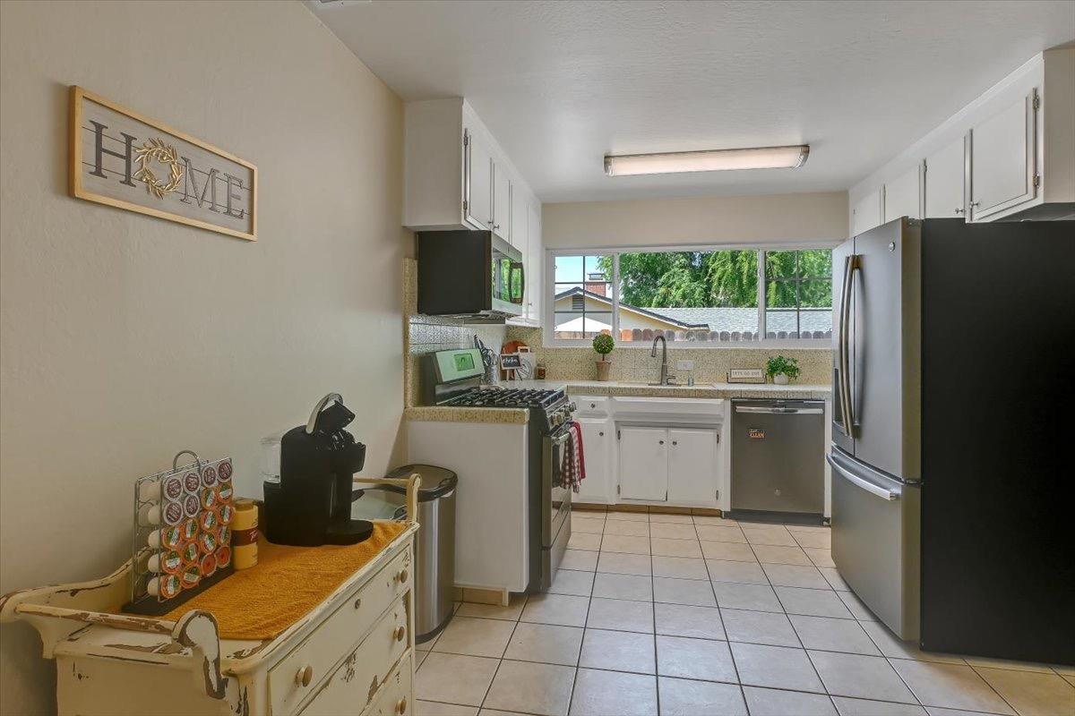 Orangevale, California, 95662, United States, 4 Bedrooms Bedrooms, ,2 BathroomsBathrooms,Residential,For Sale,1795396