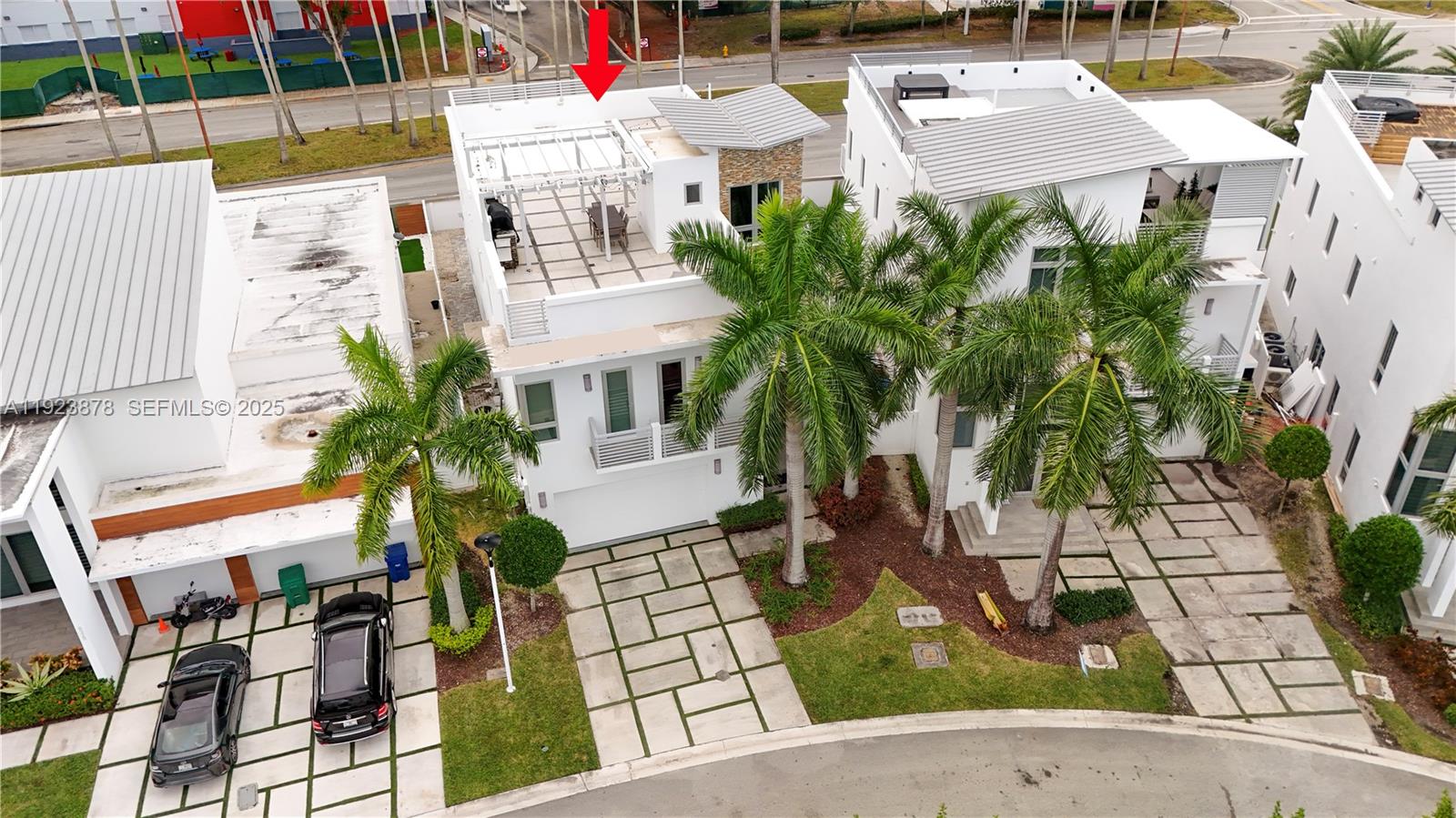 Doral, Florida, 33122, United States, 4 Bedrooms Bedrooms, ,5 BathroomsBathrooms,Residential,For Sale,2002186