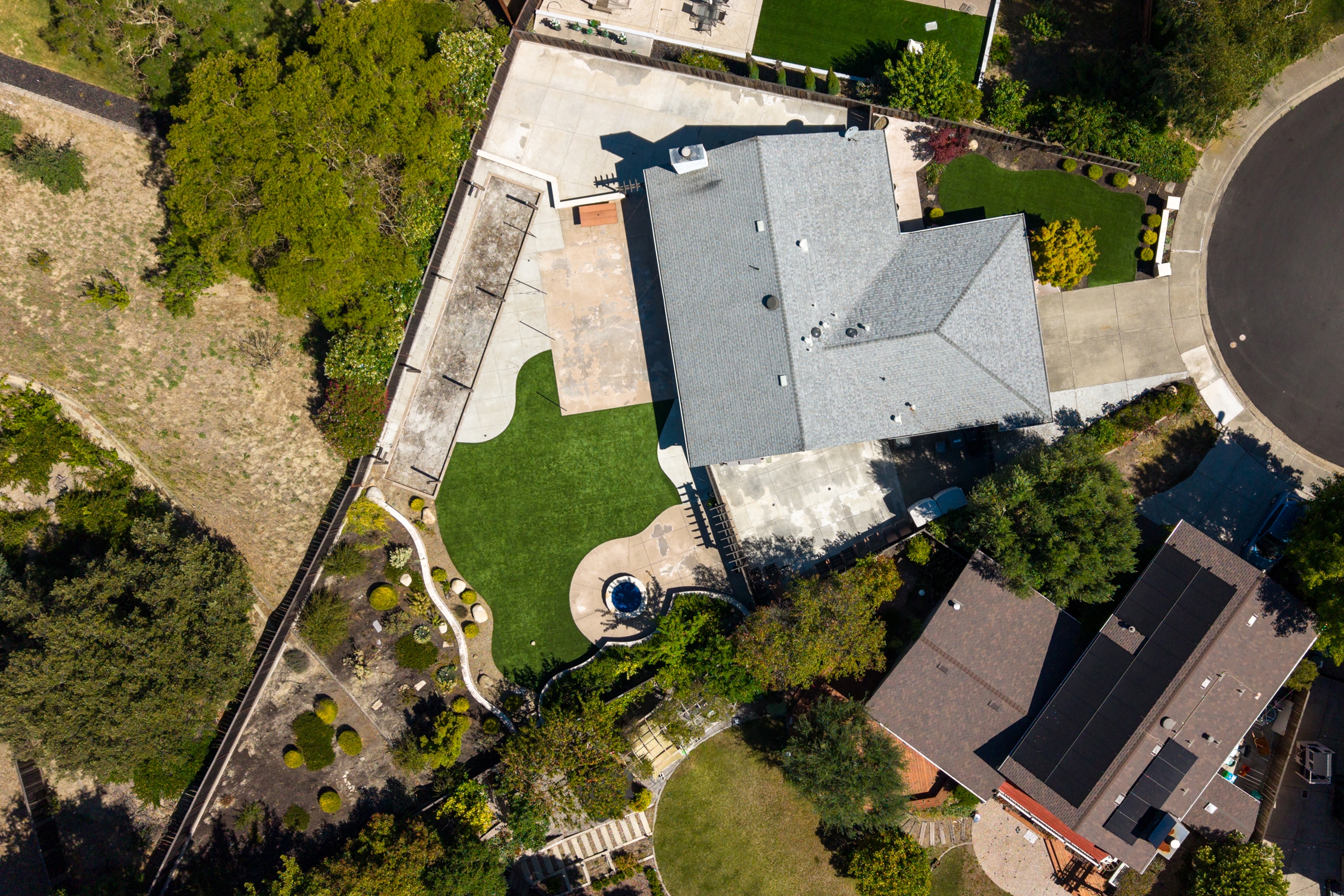  Thoughtfully Reimagined Home with Expansive Grounds and Endless Possibilities - 物件實景