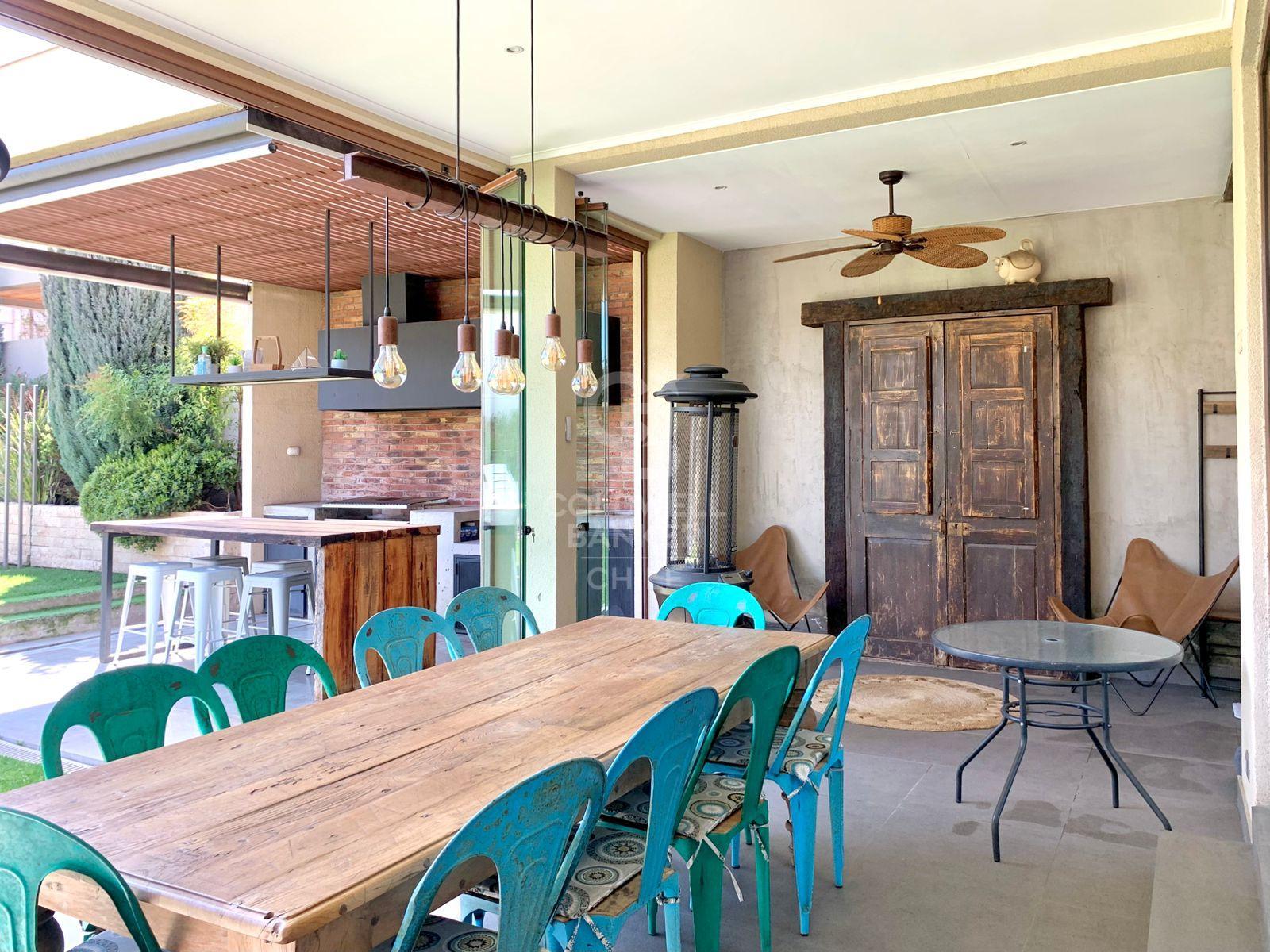 Lo Barnechea, Chile, 7 Bedrooms Bedrooms, ,5 BathroomsBathrooms,Residential,For Sale,1955589