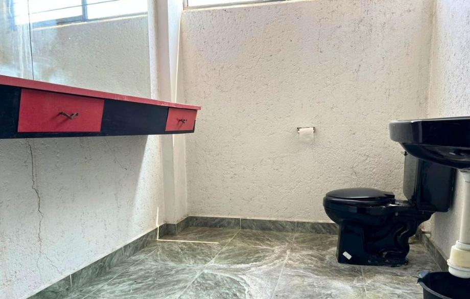 Casa Amarilla, Miguel Hidalgo, Ciudad de México, 11440, Mexico, 3 Bedrooms Bedrooms, ,3 BathroomsBathrooms,Residential,For Sale,Casa Amarilla,1642193