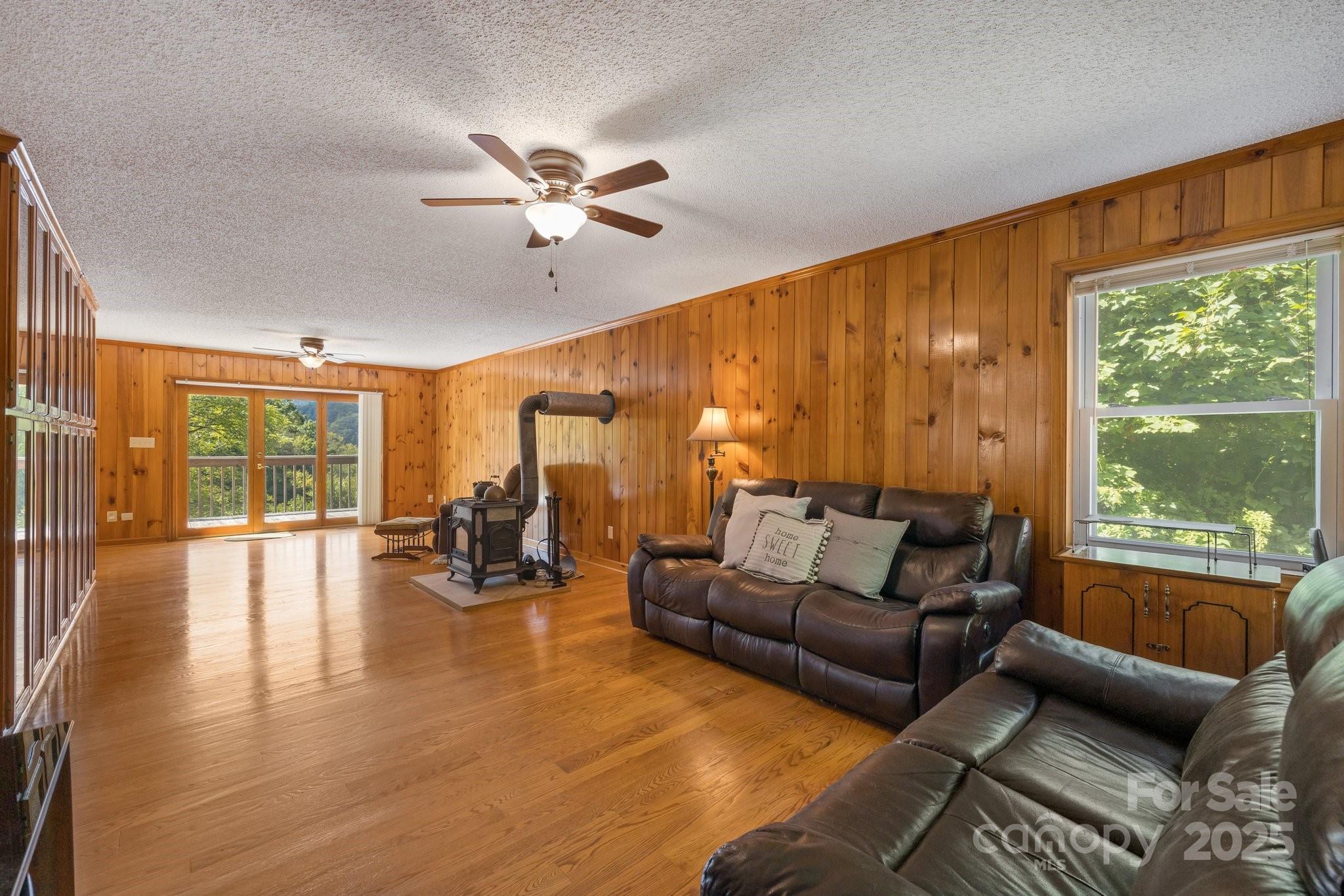 505 Old Home Place Drive, Marshall, North Carolina, 28753, United States, 5 Bedrooms Bedrooms, ,4 BathroomsBathrooms,Residential,For Sale,505 Old Home Place Drive,1679796
