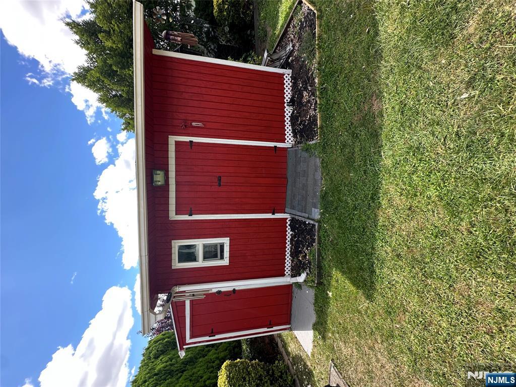 Secaucus, New Jersey, 07094, United States, 8 Bedrooms Bedrooms, ,5 BathroomsBathrooms,Residential,For Sale,1938103