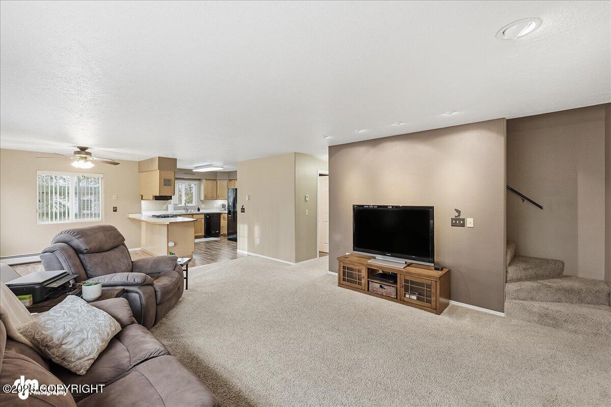 Kenai, Alaska, 99611, United States, 4 Bedrooms Bedrooms, ,2 BathroomsBathrooms,Residential,For Sale,1985692