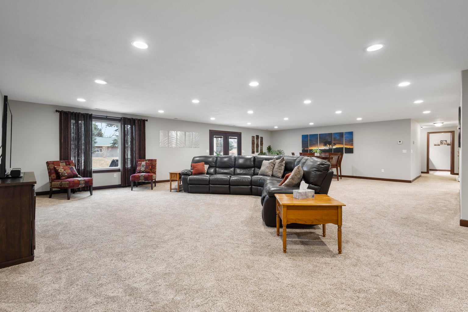 Brookings, South Dakota, 57006, United States, 5 Bedrooms Bedrooms, ,1 BathroomBathrooms,Residential,For Sale,1924534