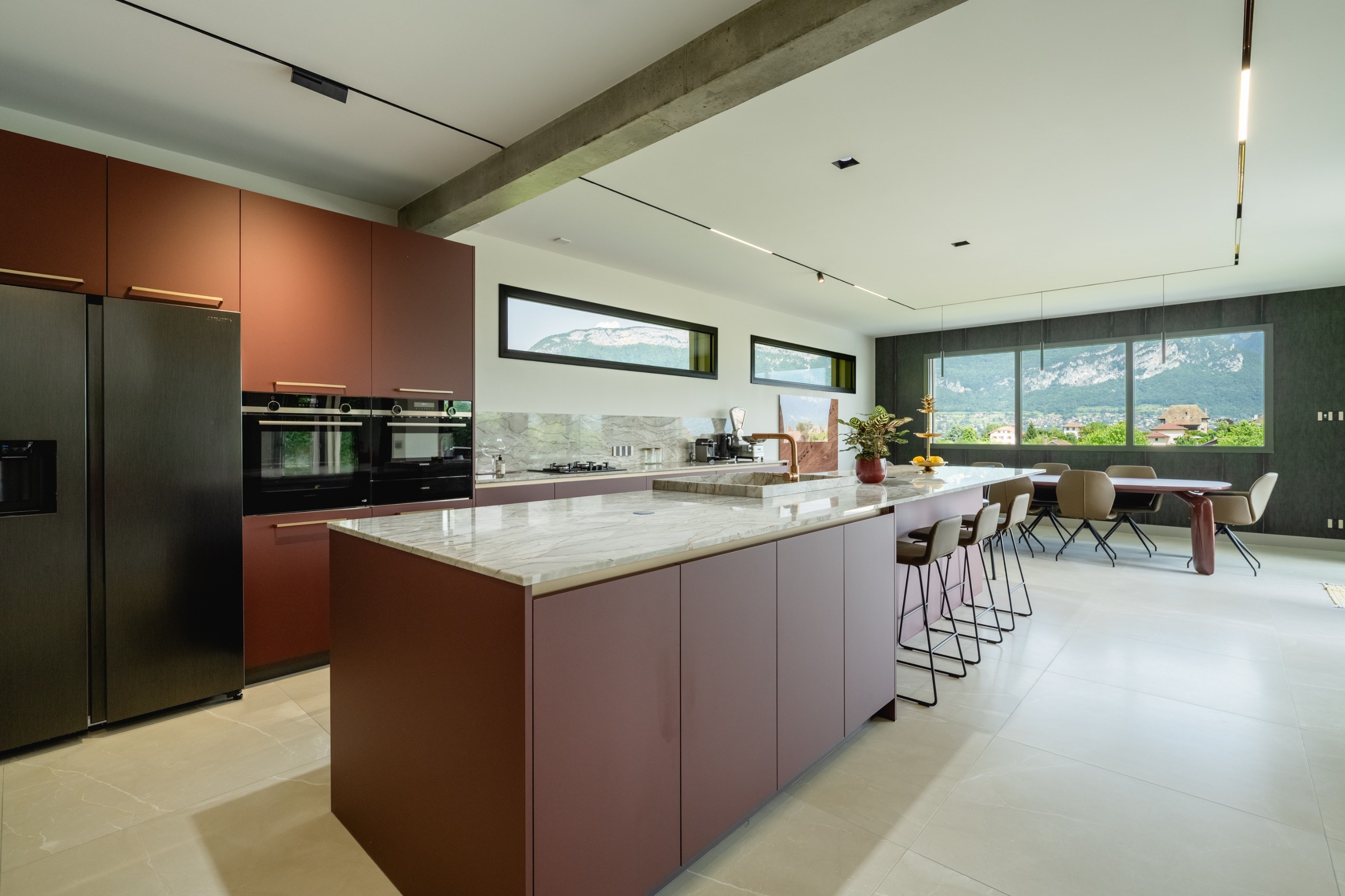  Elegant contemporary villa with lake and mountain views - 物件實景