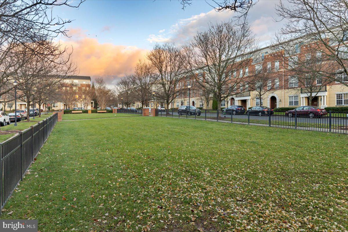 Leesburg, Virginia, 20176, United States, 3 Bedrooms Bedrooms, ,4 BathroomsBathrooms,Residential,For Sale,2003528