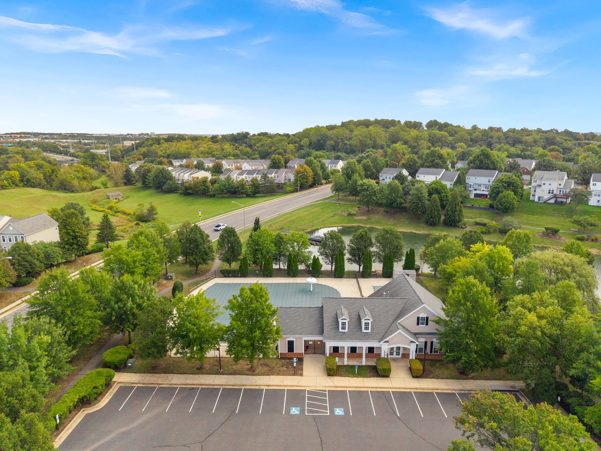  348 Ebaugh Drive SE, Leesburg, VA, 20175 - 物件實景