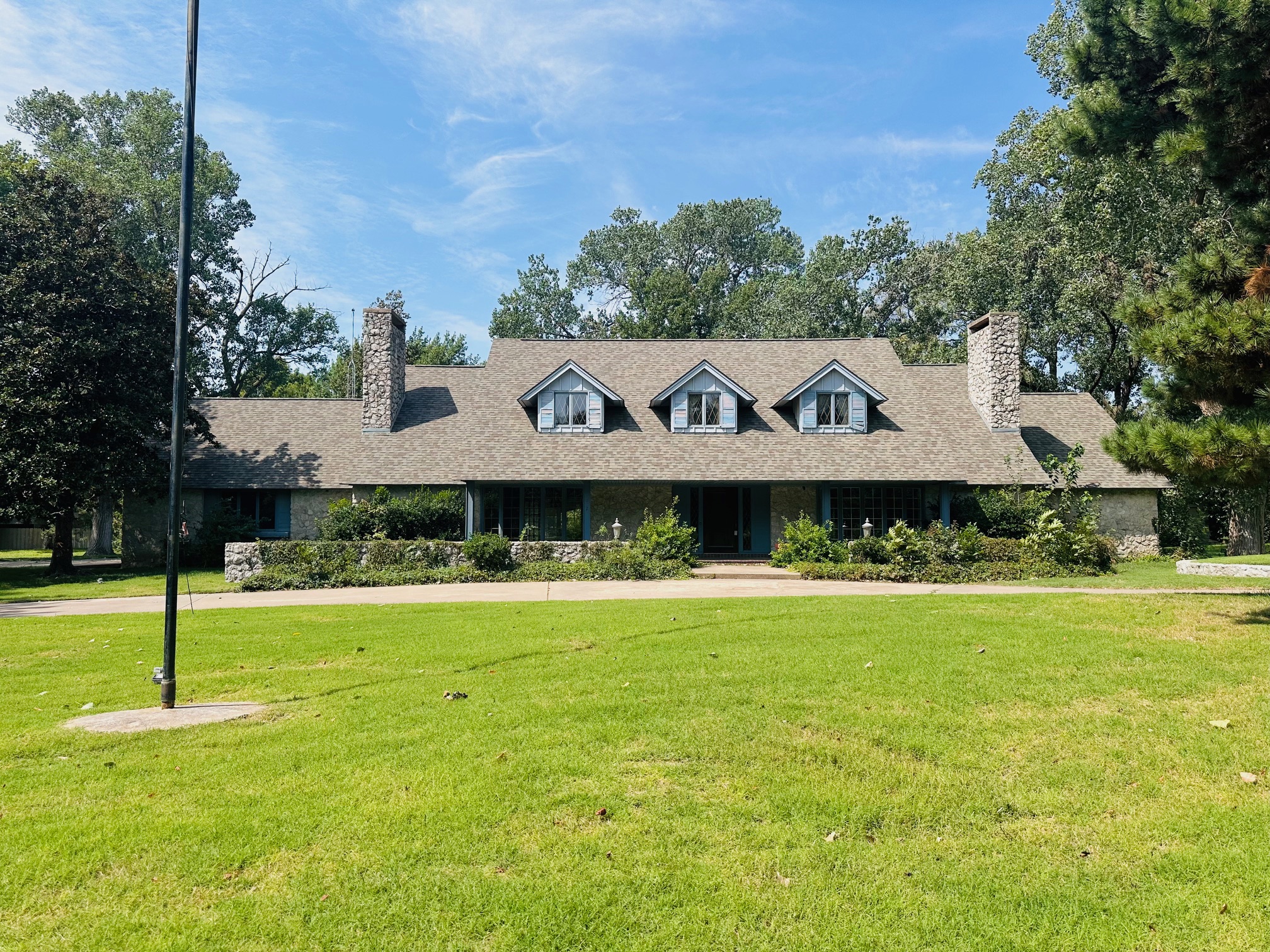 Enid, Oklahoma, 73703, United States, 5 Bedrooms Bedrooms, ,5 BathroomsBathrooms,Residential,For Sale,1981686