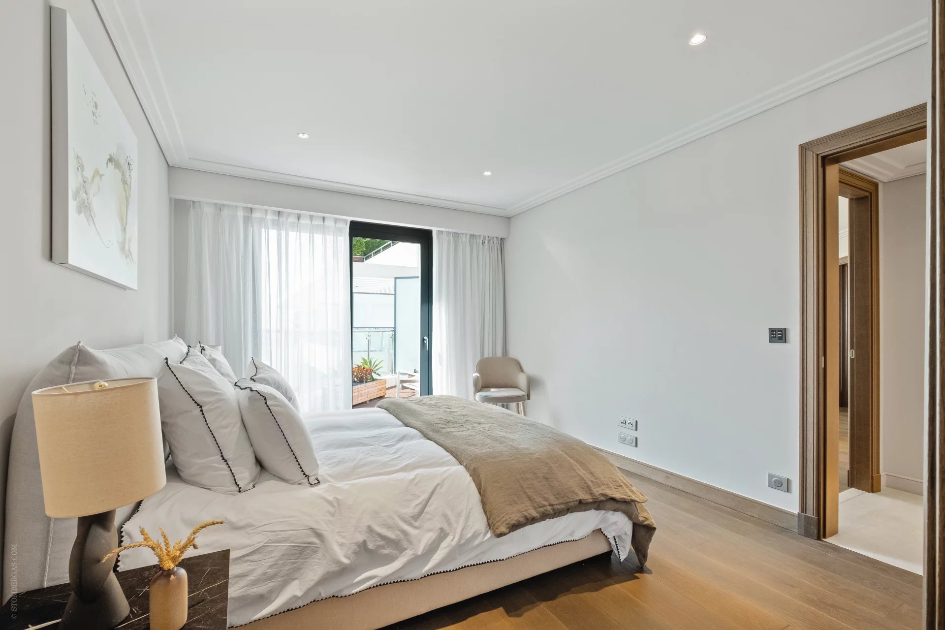 Antibes, Provence-Alpes-Côte d’Azur, 06600, FR, 4 Bedrooms Bedrooms, ,4 BathroomsBathrooms,Residential,For Sale,1829124