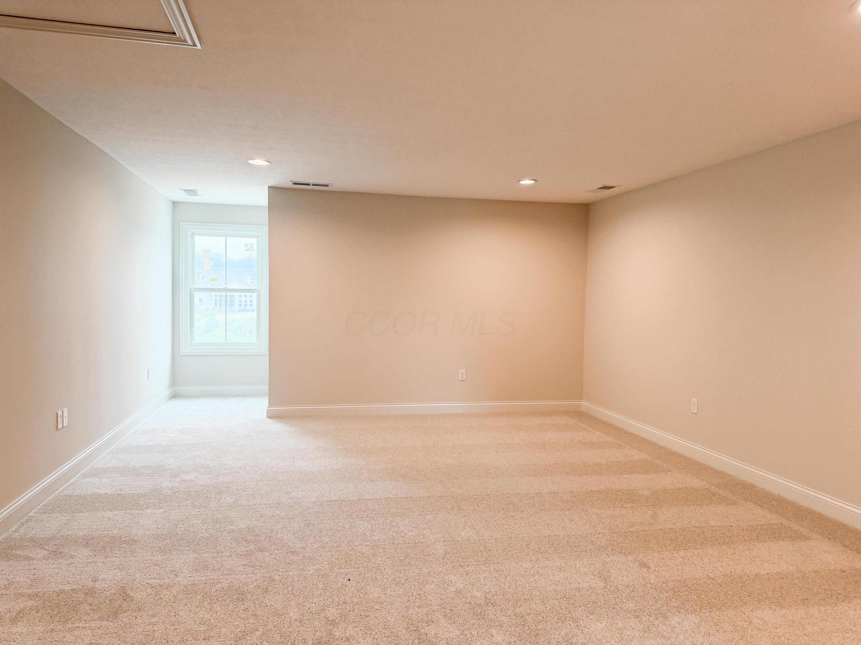 New Albany, Ohio, 43054, United States, 4 Bedrooms Bedrooms, ,3 BathroomsBathrooms,Residential,For Sale,2037324