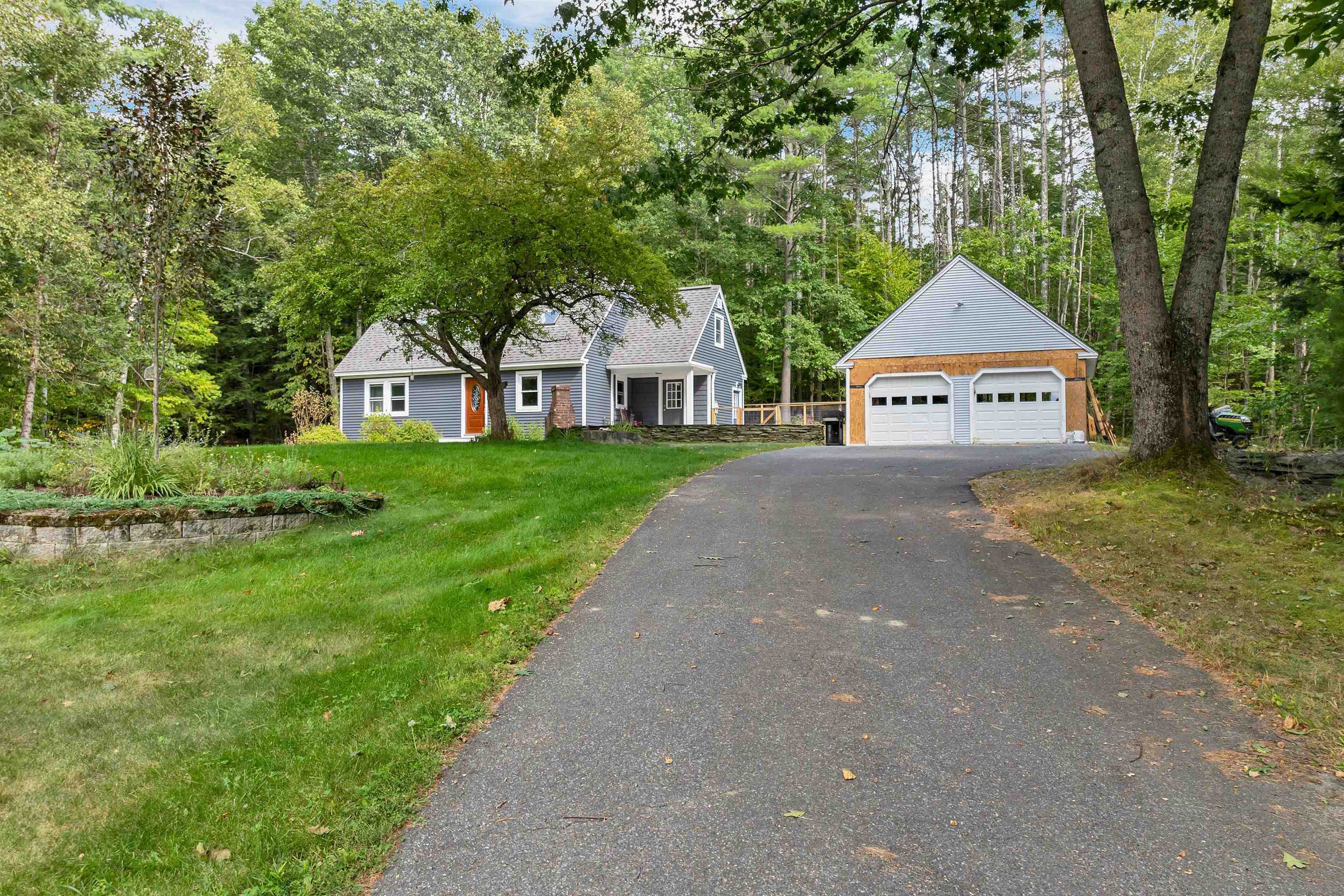 Enfield, New Hampshire, 03748, United States, 3 Bedrooms Bedrooms, ,2 BathroomsBathrooms,Residential,For Sale,1940095