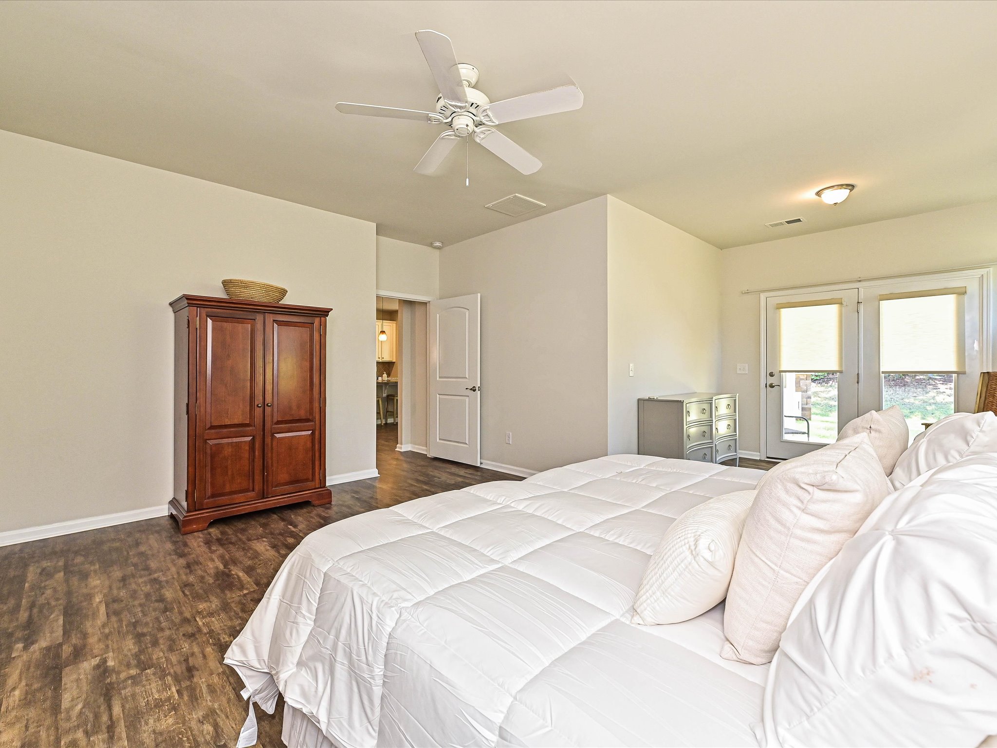 Mount Holly, North Carolina, 28120, United States, 4 Bedrooms Bedrooms, ,3 BathroomsBathrooms,Residential,For Sale,2049218