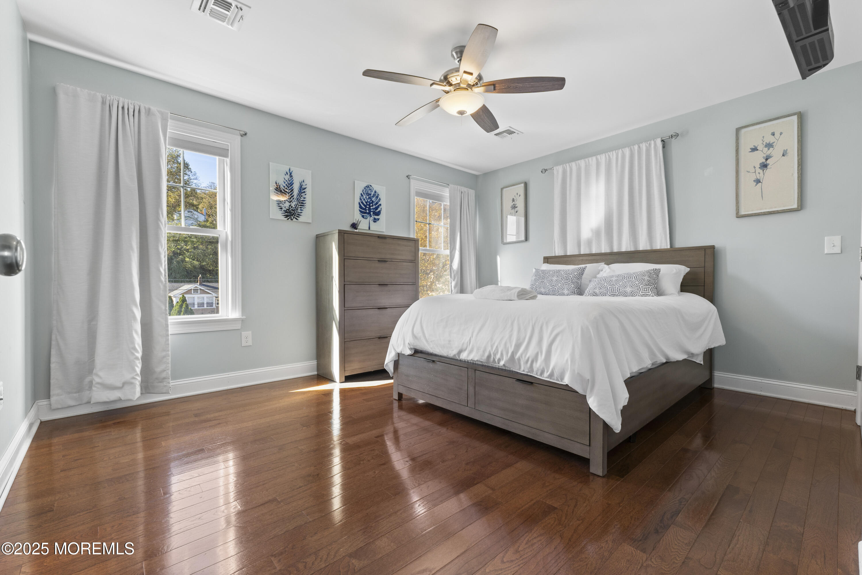 Highlands, New Jersey, 07732, United States, 3 Bedrooms Bedrooms, ,3 BathroomsBathrooms,Residential,For Sale,1977808