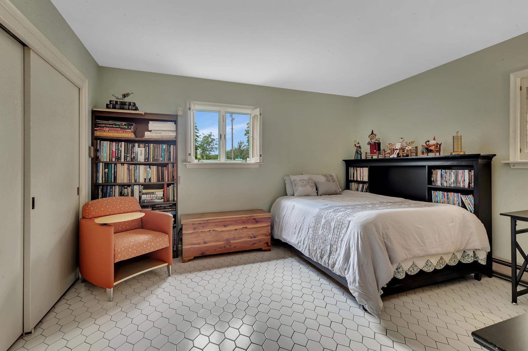 Saint Cloud, Minnesota, 56304, United States, 4 Bedrooms Bedrooms, ,4 BathroomsBathrooms,Residential,For Sale,1836908