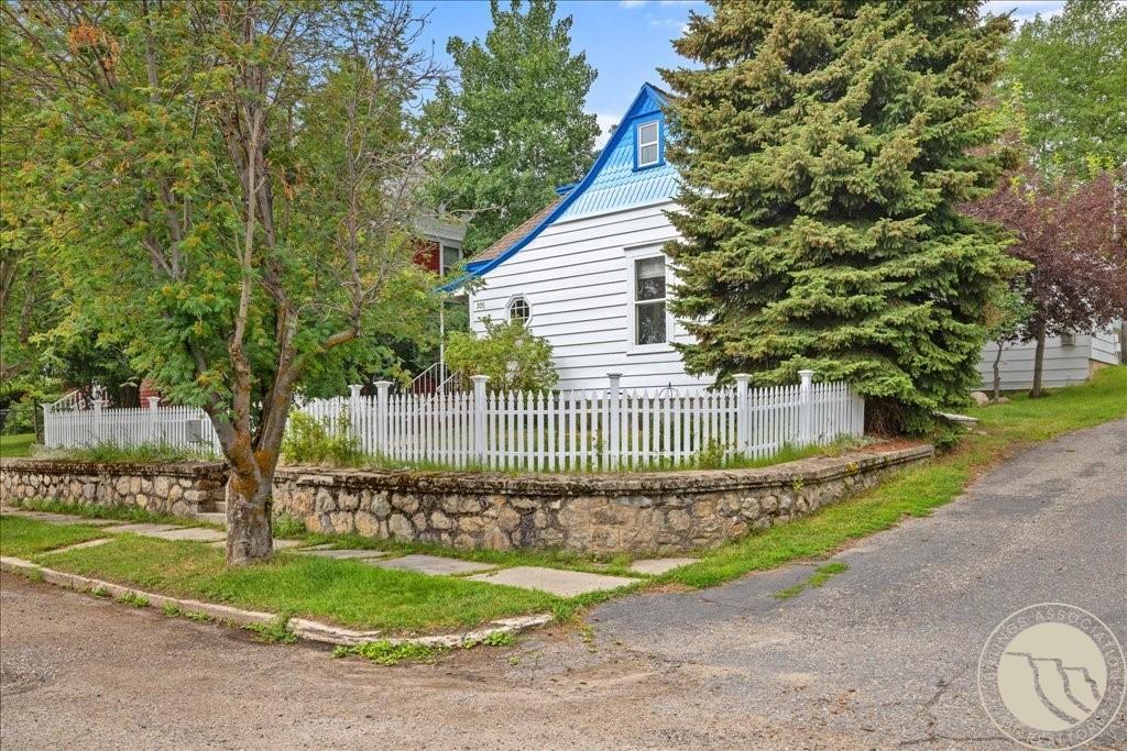 Red Lodge, Montana, 59068, United States, 4 Bedrooms Bedrooms, ,2 BathroomsBathrooms,Residential,For Sale,1906047