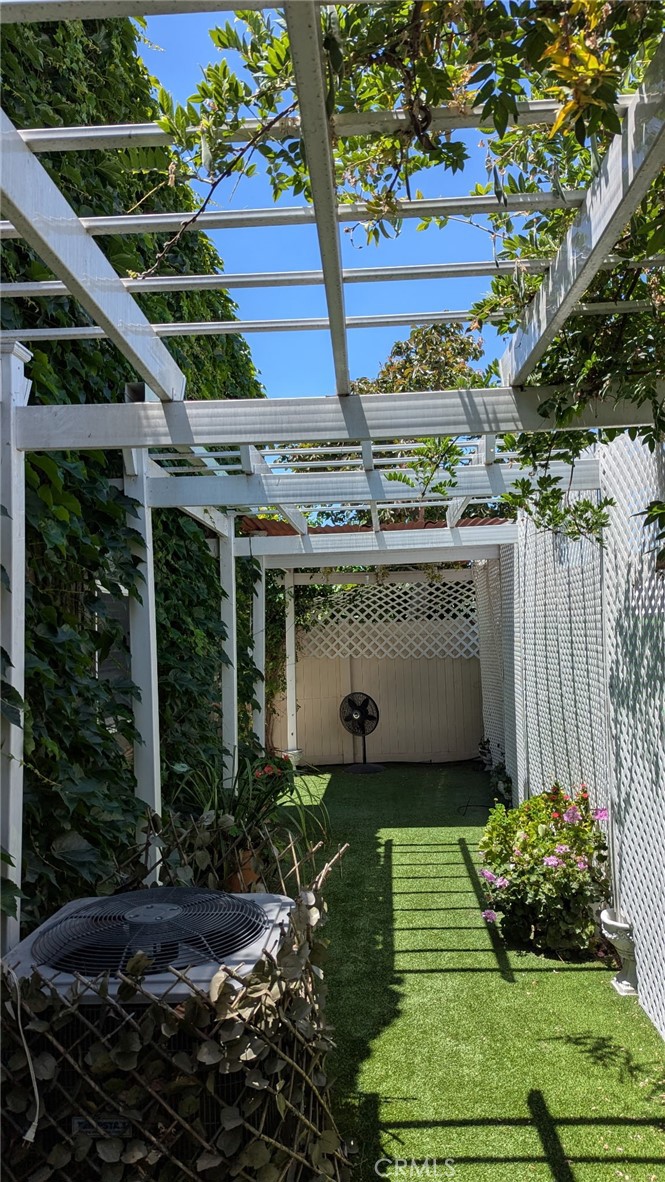 Long Beach, California, 90810, United States, 3 Bedrooms Bedrooms, ,2 BathroomsBathrooms,Residential,For Sale,1828564