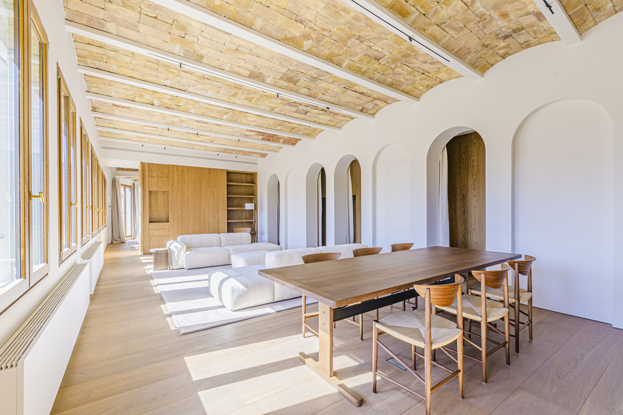  Stunning renovated property with panoramic views and abundant natural light - 物件實景