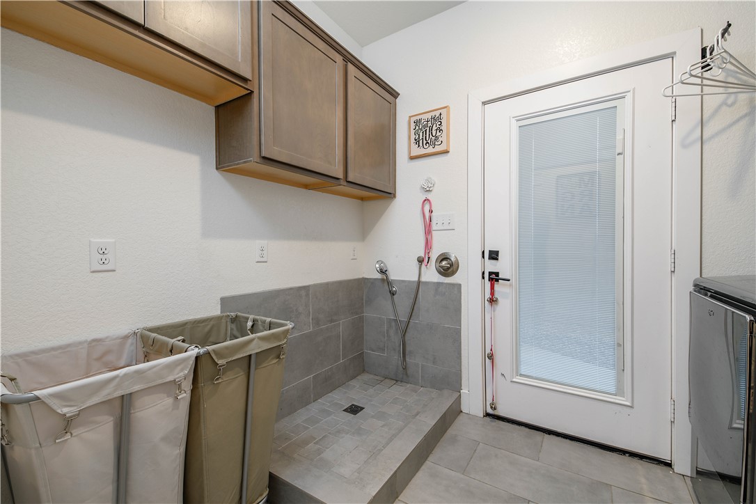 Iola, Texas, 77861-4460, United States, 3 Bedrooms Bedrooms, ,2 BathroomsBathrooms,Residential,For Sale,2000073