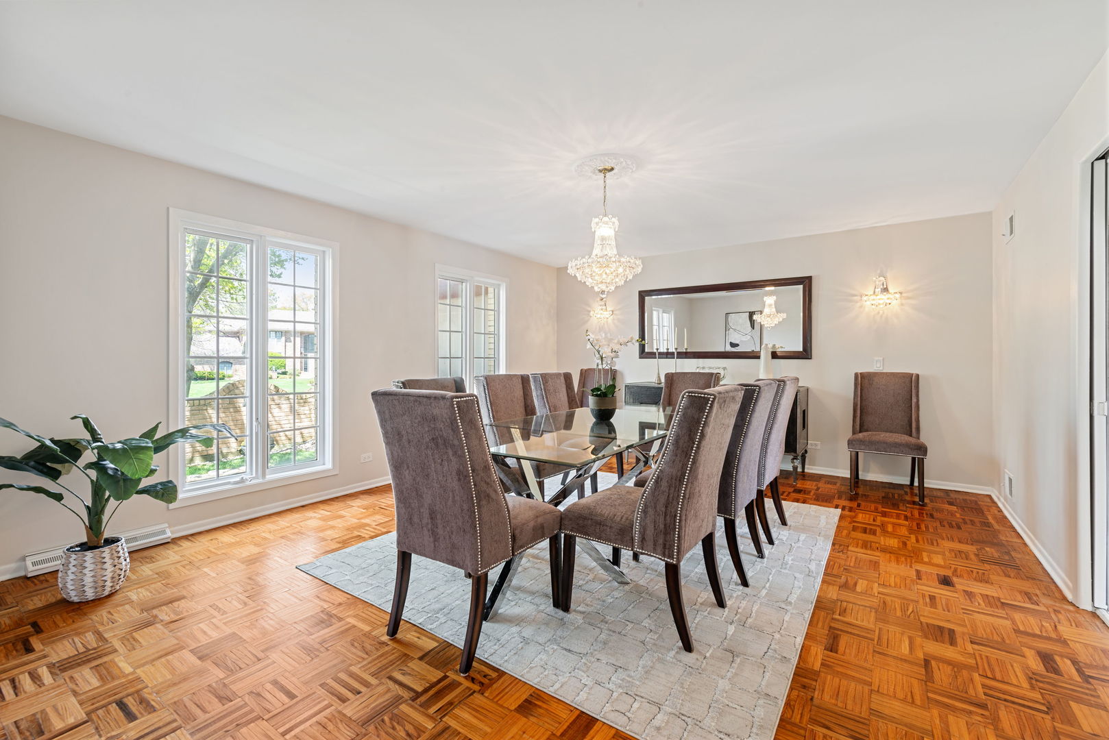 Oak Brook, Illinois, 60523, United States, 5 Bedrooms Bedrooms, ,6 BathroomsBathrooms,Residential,For Sale,1796873