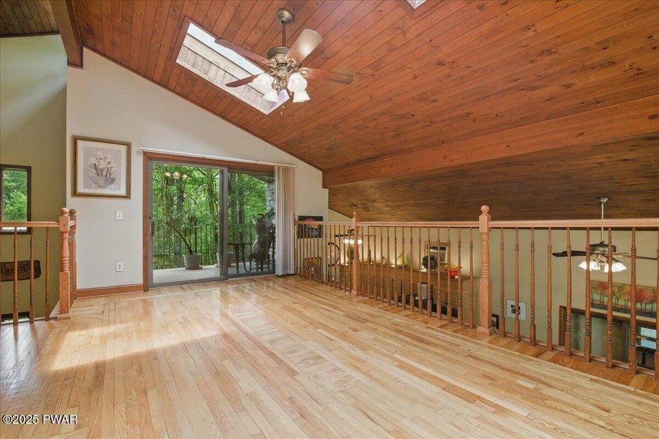 Milford, Pennsylvania, 18337, United States, 3 Bedrooms Bedrooms, ,2 BathroomsBathrooms,Residential,For Sale,1936970