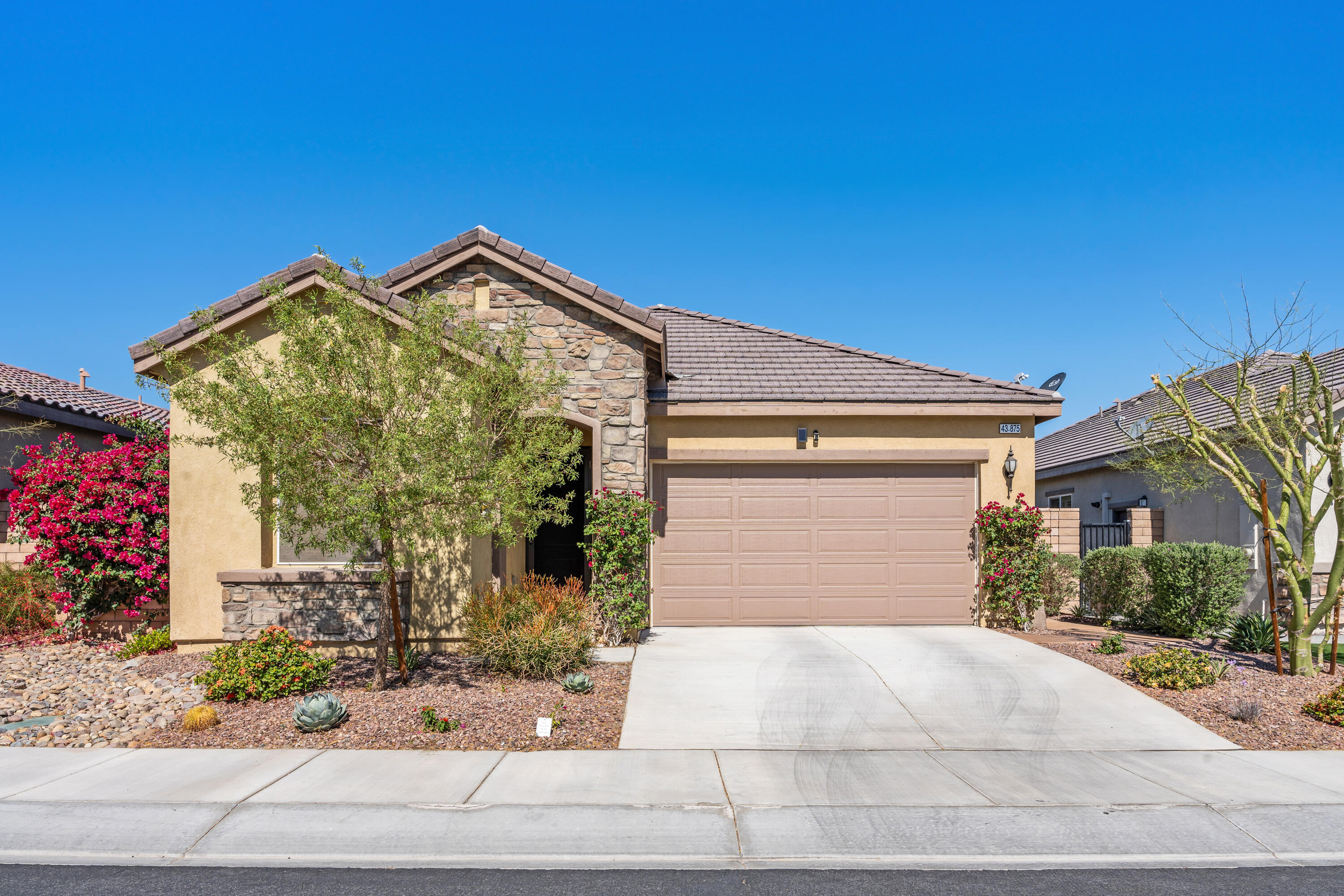 Indio, California, 92203, United States, 2 Bedrooms Bedrooms, ,2 BathroomsBathrooms,Residential,For Sale,1793327