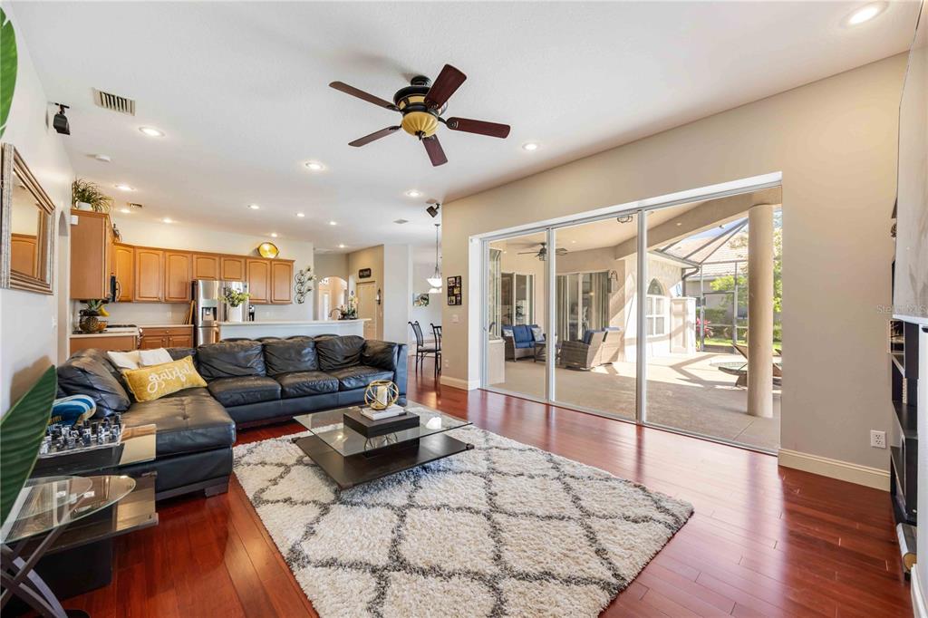 Bradenton, Florida, 34212, United States, 4 Bedrooms Bedrooms, ,3 BathroomsBathrooms,Residential,For Sale,1942233