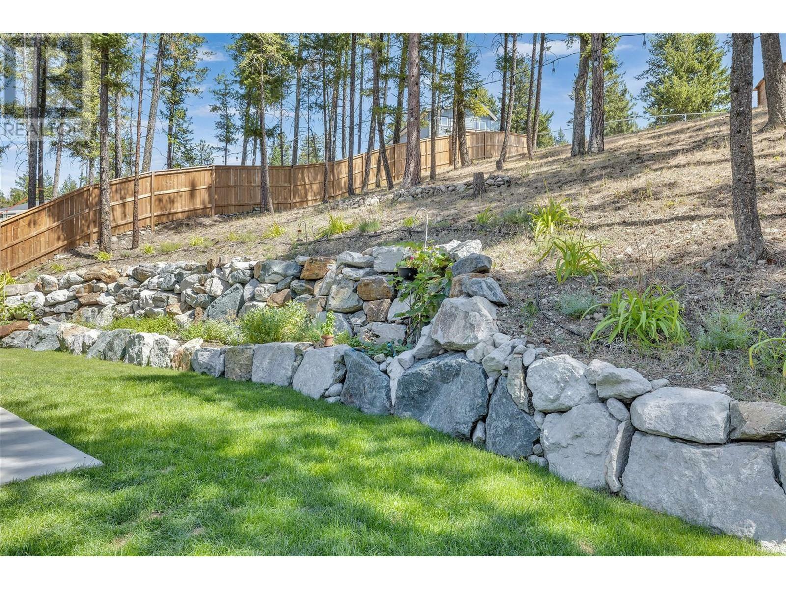 KELOWNA, British Columbia, V1Z 3W6, CA, 5 Bedrooms Bedrooms, ,3 BathroomsBathrooms,Residential,For Sale,1838987