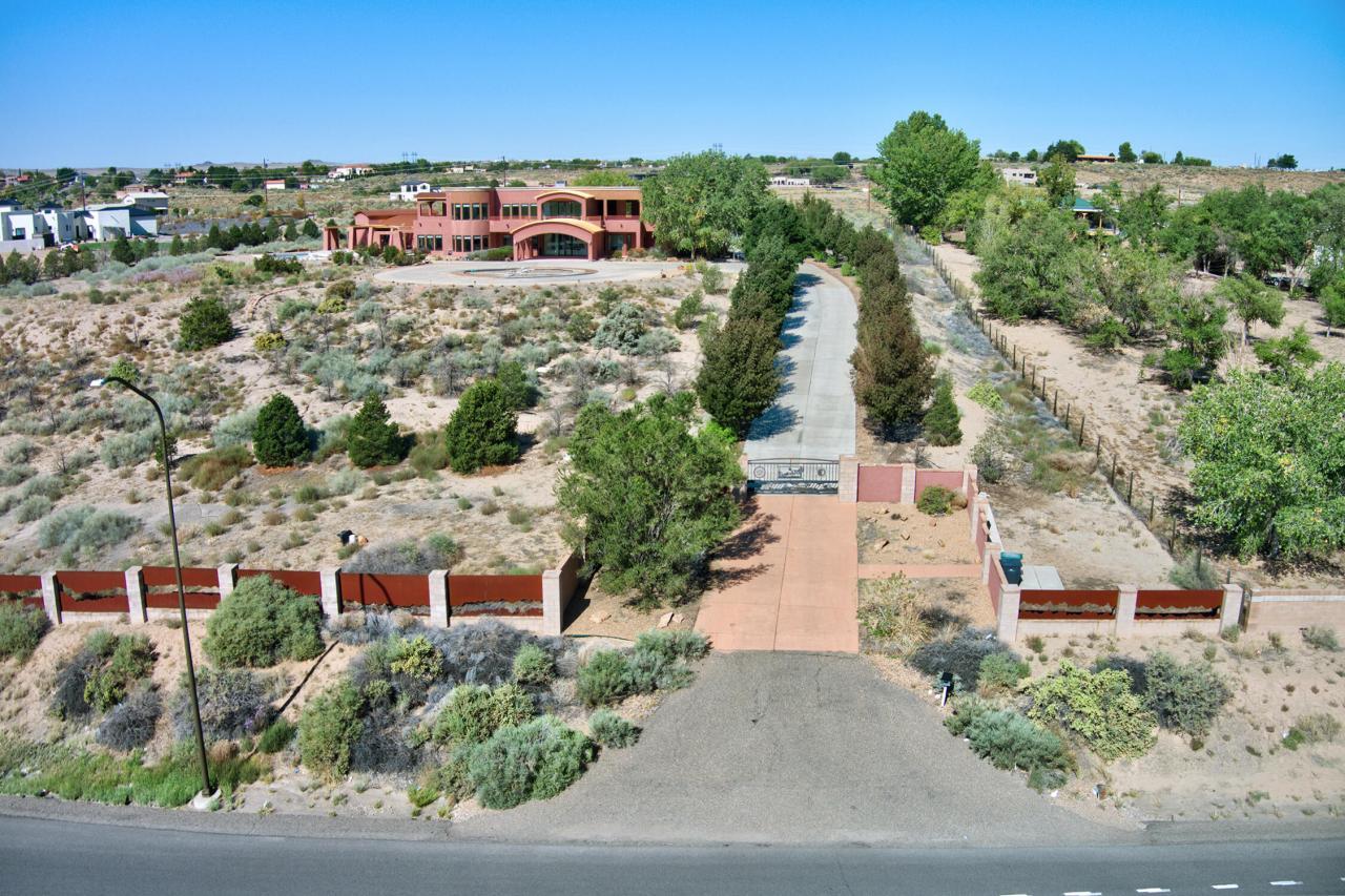 6301 COORS Boulevard NW, Albuquerque, New Mexico, 87120, United States, 3 Bedrooms Bedrooms, ,4 BathroomsBathrooms,Residential,For Sale,6301 COORS Boulevard NW,1637534