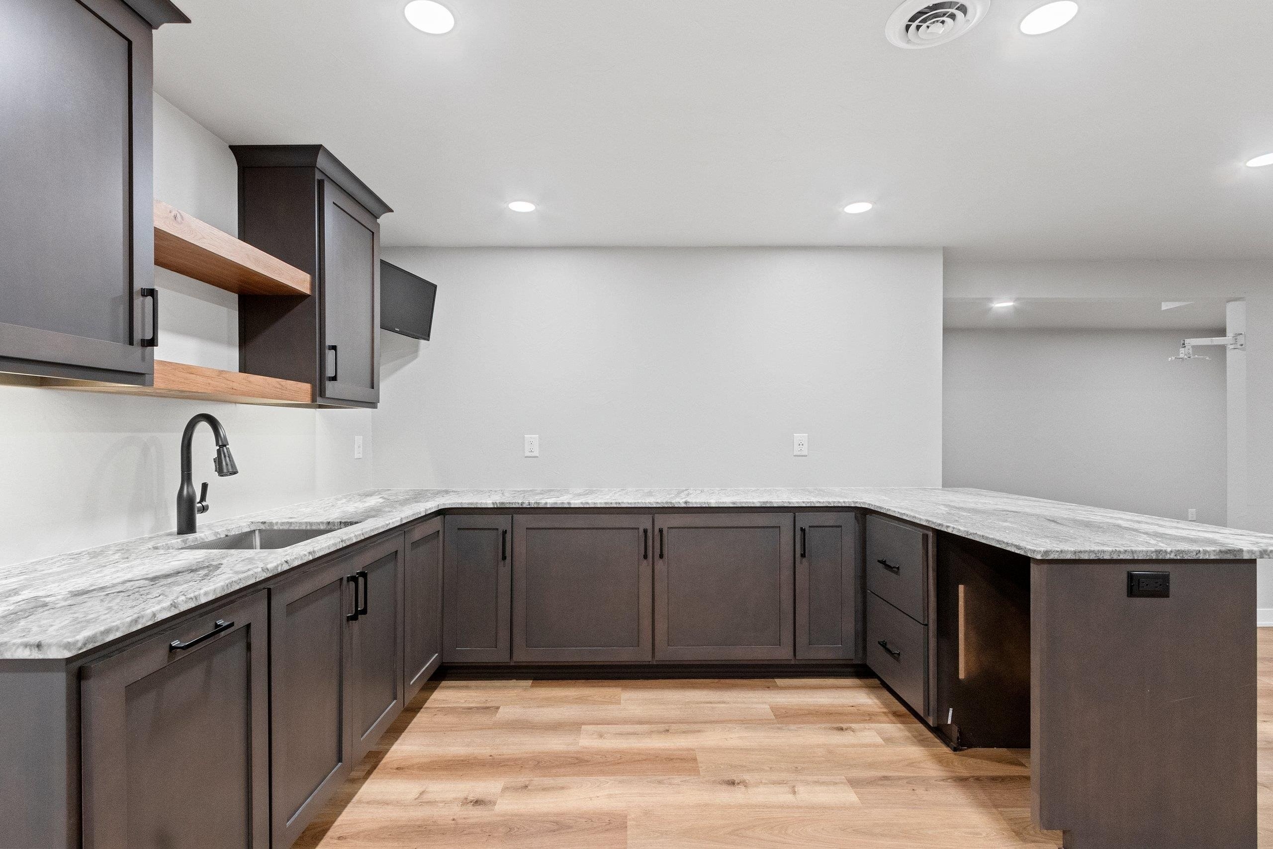 DE PERE, Wisconsin, 54115, United States, 4 Bedrooms Bedrooms, ,4 BathroomsBathrooms,Residential,For Sale,1982498