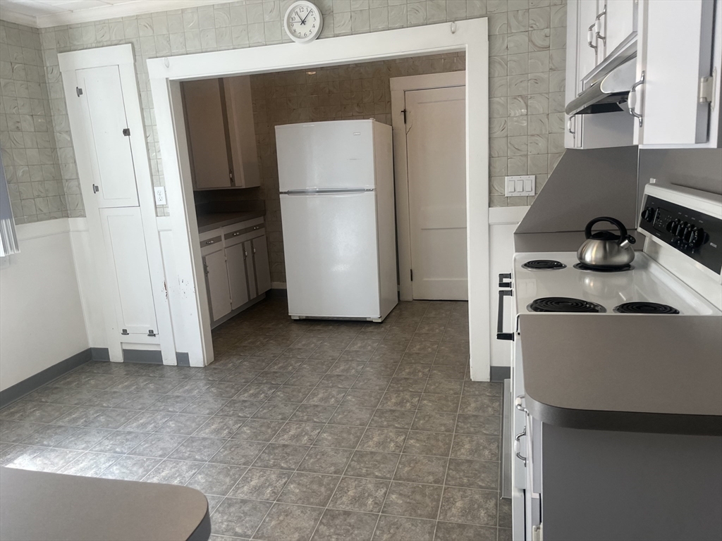 Everett, Massachusetts, 02149, United States, 3 Bedrooms Bedrooms, ,3 BathroomsBathrooms,Residential,For Sale,1923933