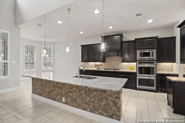 Boerne, Texas, 78015, United States, 4 Bedrooms Bedrooms, ,4 BathroomsBathrooms,Residential,For Sale,2002921