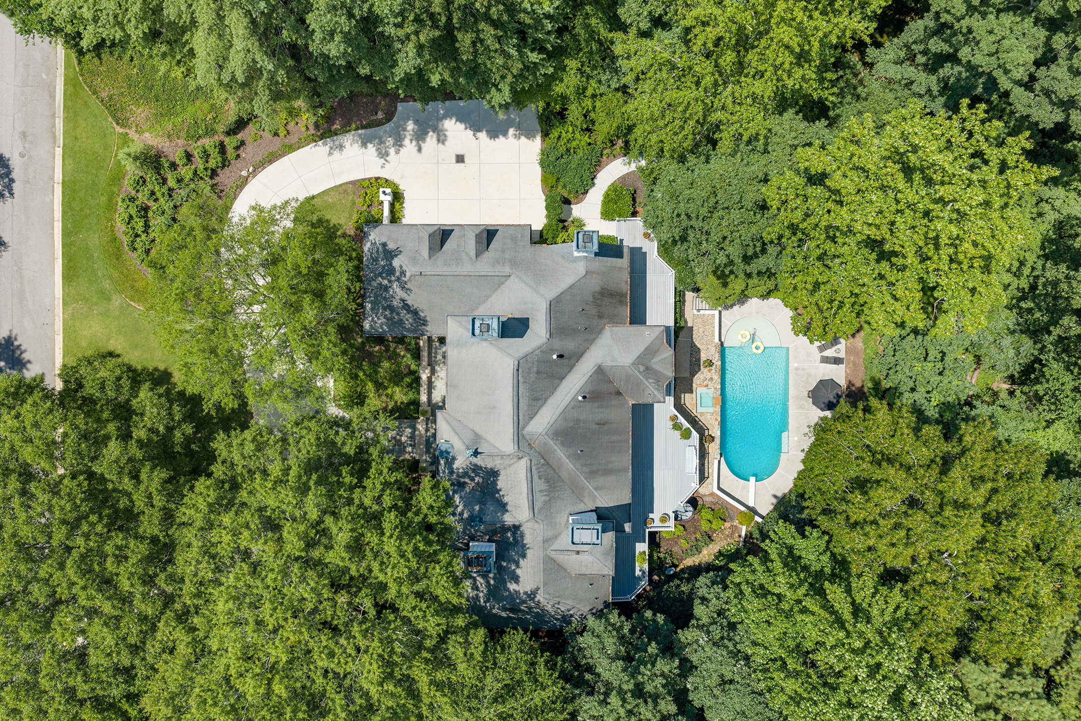  Irreplaceable Estate in One of Atlanta