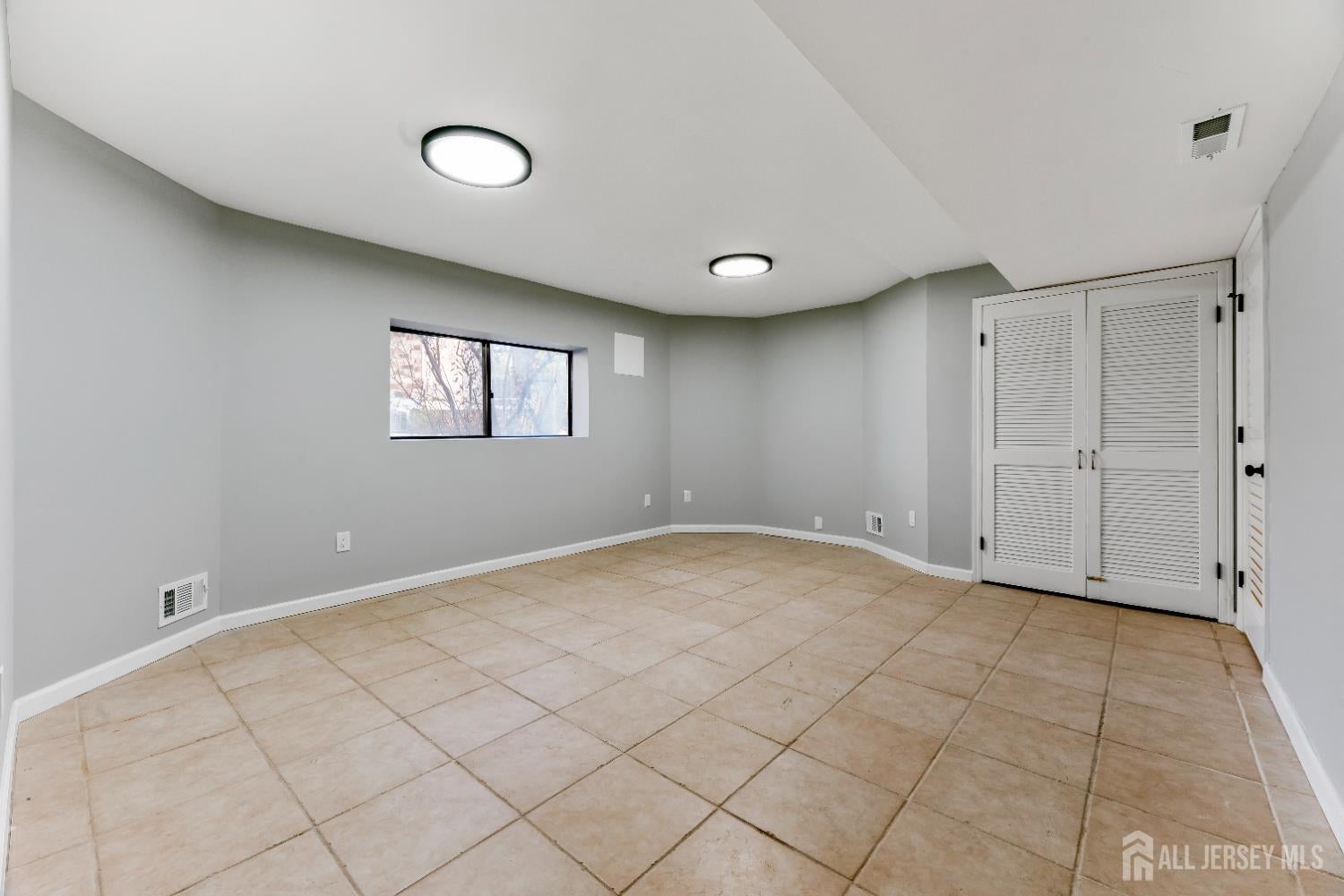 Old Bridge, New Jersey, 08857, United States, 3 Bedrooms Bedrooms, ,3 BathroomsBathrooms,Residential,For Sale,2010346