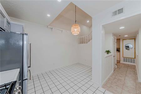 San Pedro, California, 90732, United States, 2 Bedrooms Bedrooms, ,3 BathroomsBathrooms,Residential,For Sale,1974009