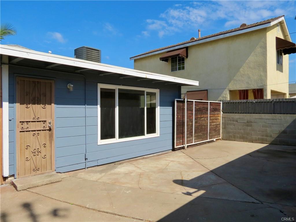 Los Angeles, California, 90022, United States, 2 Bedrooms Bedrooms, ,1 BathroomBathrooms,Residential,For Sale,1931811